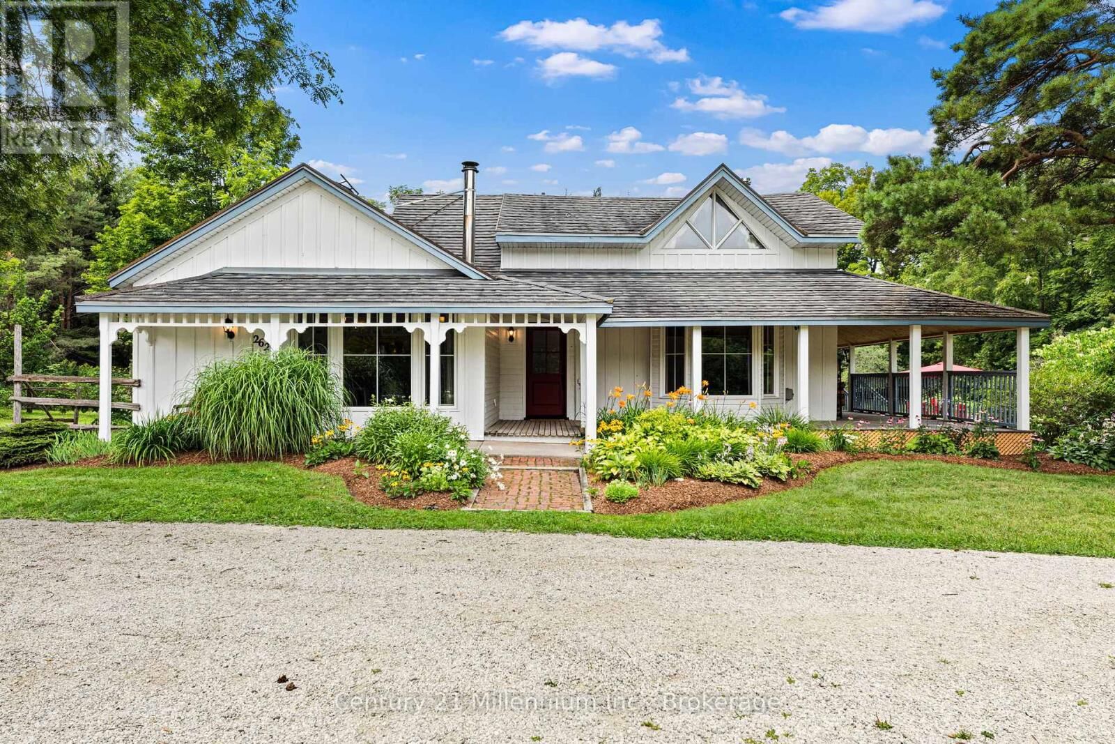 Photo de la propriété:  262 Batteaux Road North  ON L9Y 3Z1 