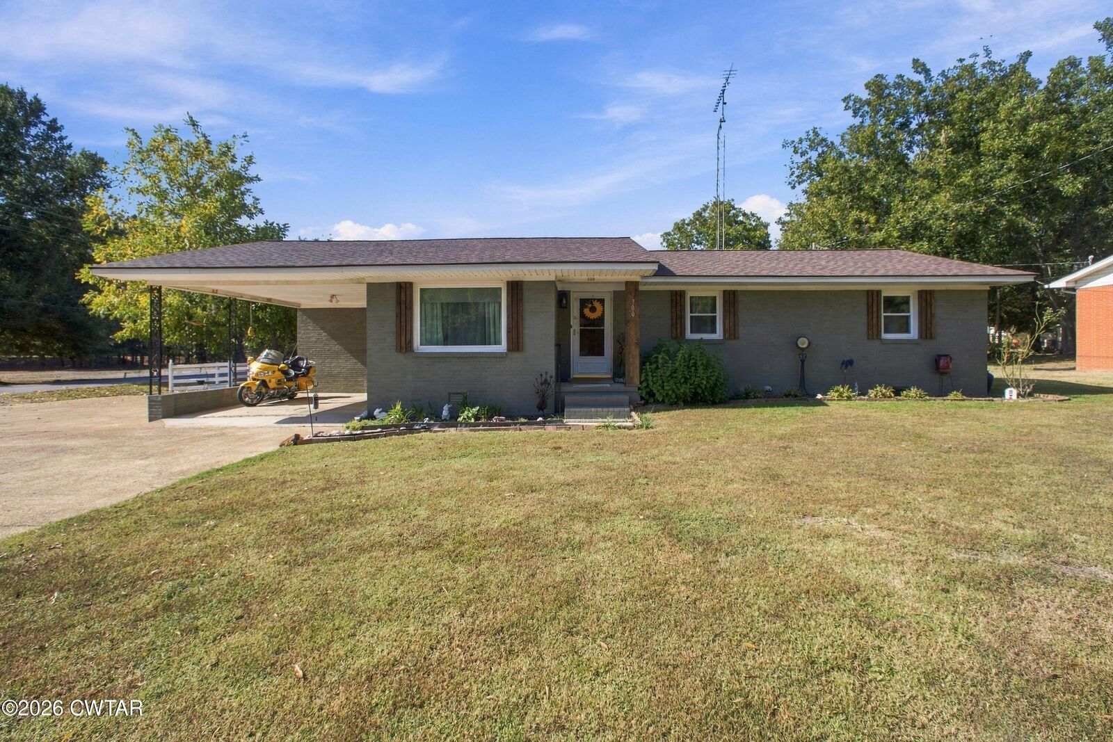 Property Photo:  300 Woodlawn Street  TN 38233 
