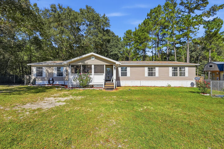 Property Photo:  3943 Bambi Road  FL 32539 
