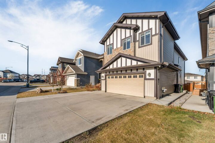 Property Photo: 2512 13 Avenue NW AB T6T 2J9