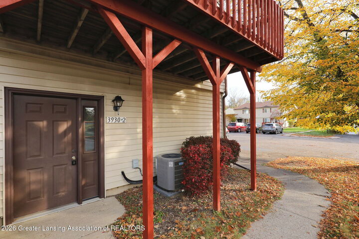 Property Photo: 3930 Hunters Ridge Drive MI 48911