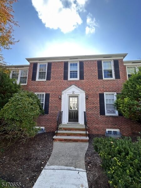 Property Photo: 101 Gates Ave E4 NJ 07042