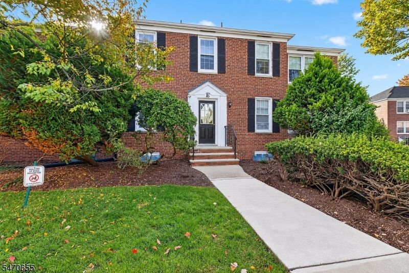 Property Photo: 101 Gates Ave E4 NJ 07042