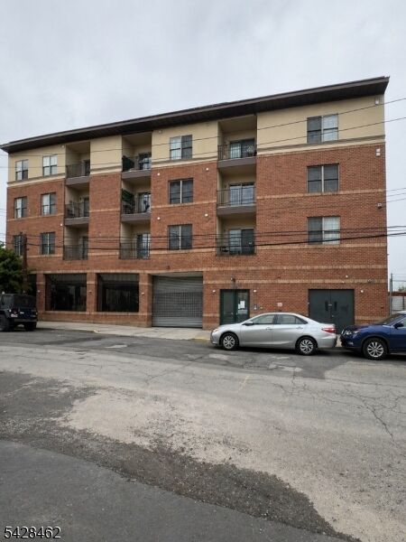 Property Photo:  30 Austin St 205  NJ 07114 