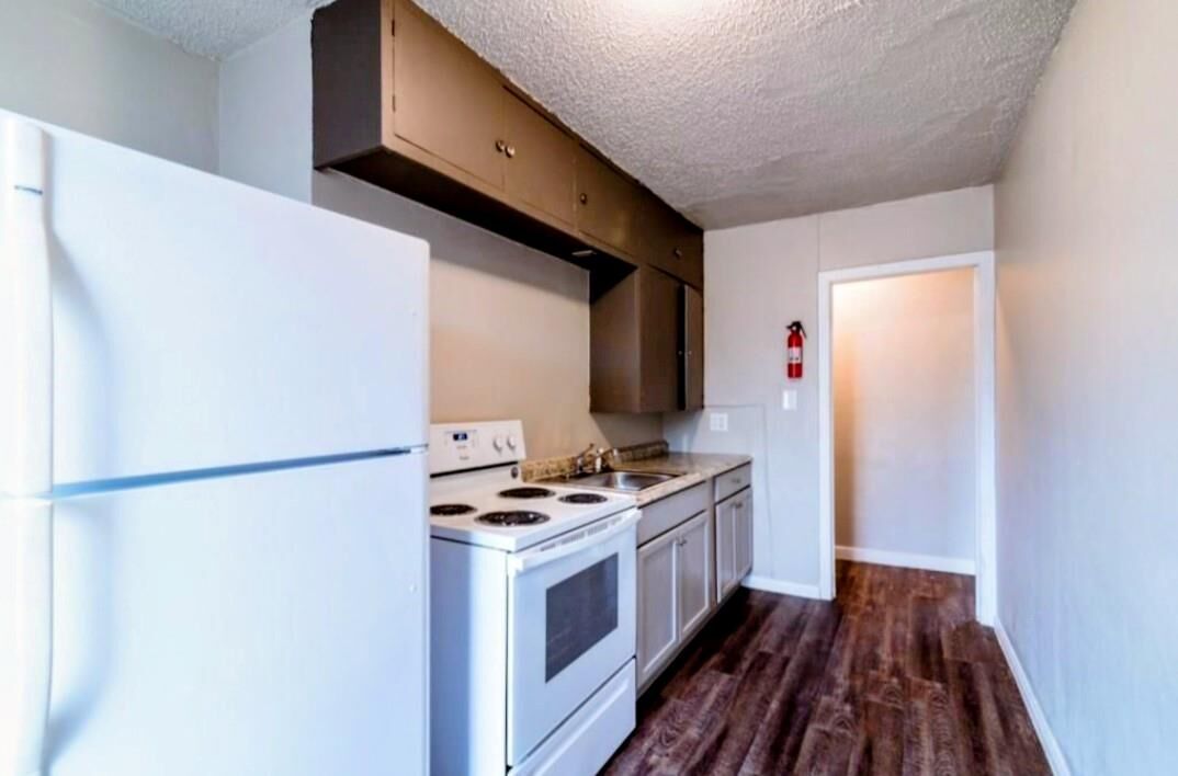 Property Photo: 5327 Bell Street 7 TX 77023