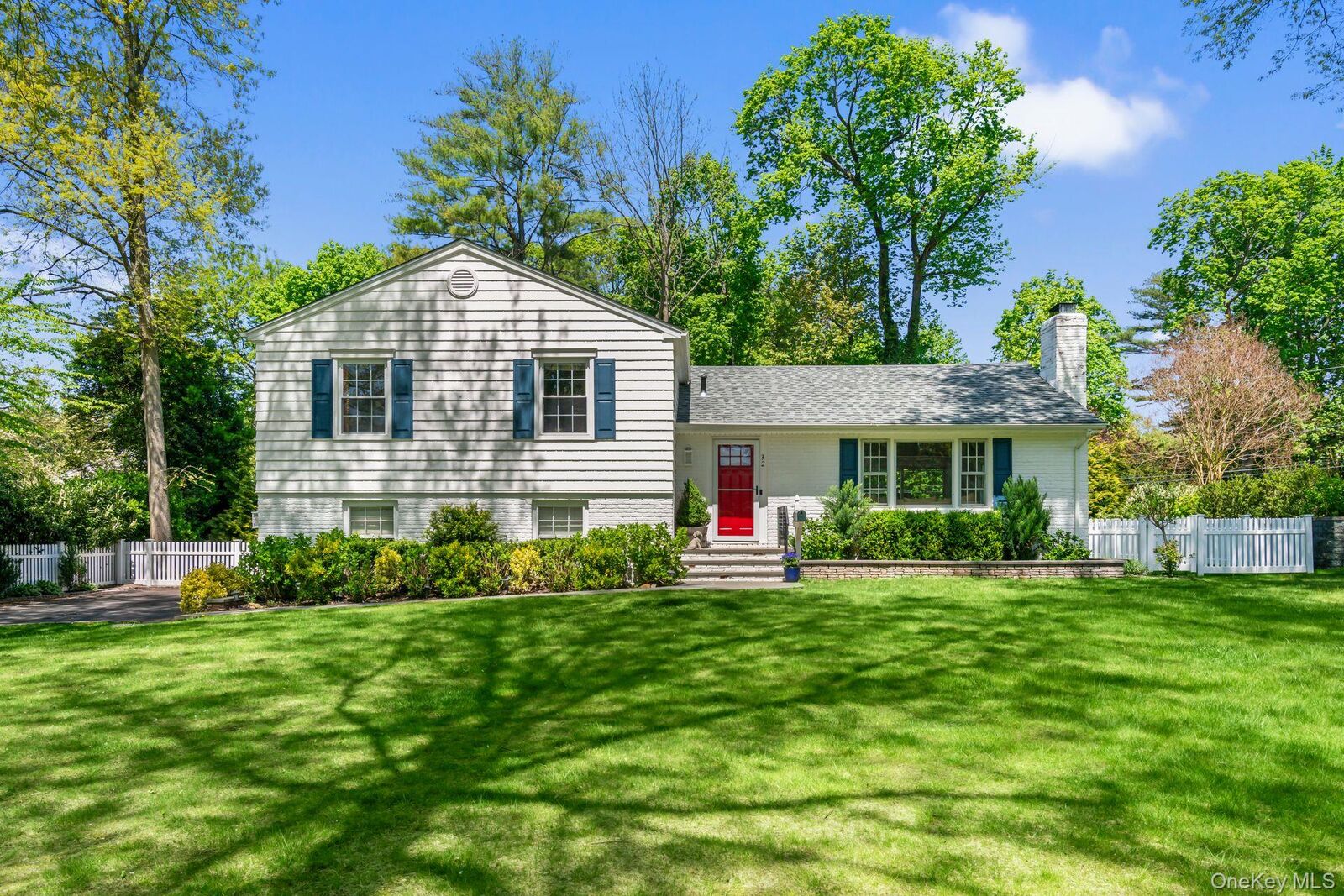 Property Photo:  32 Wood Lane  NY 11560 