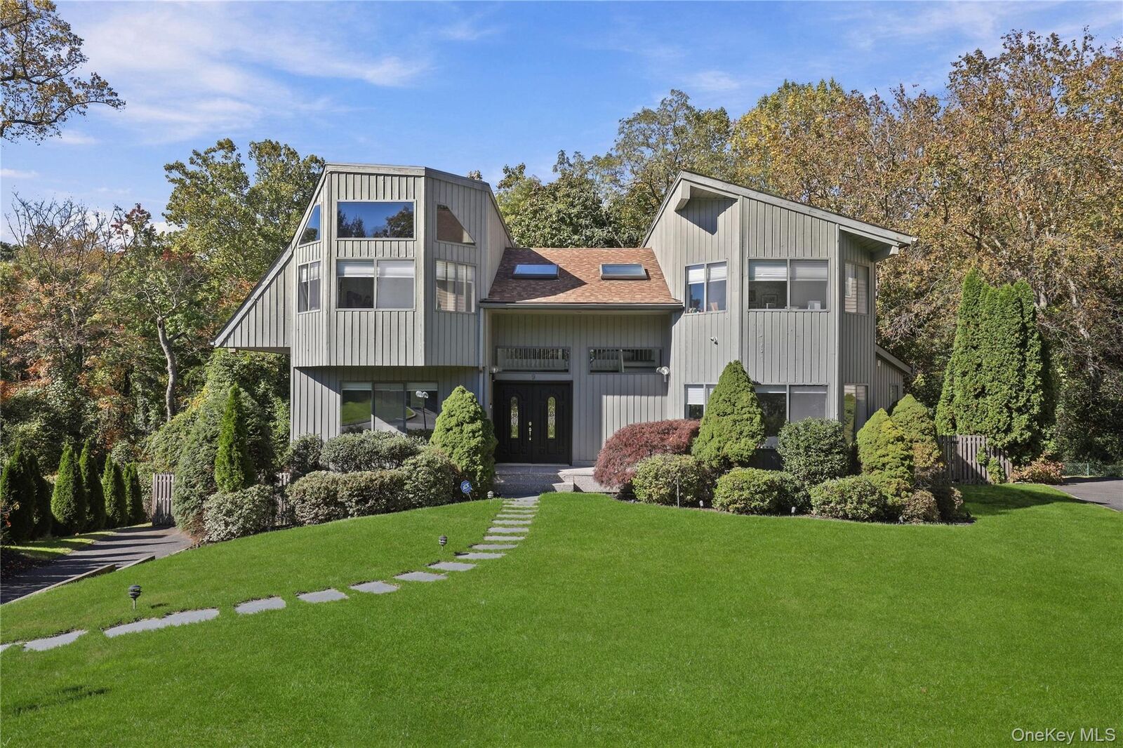 Property Photo:  9 Deer Run  NY 10573 