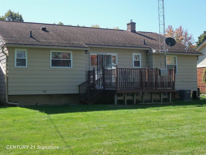 Property Photo:  1336 Peachwood Drive  MI 48507 