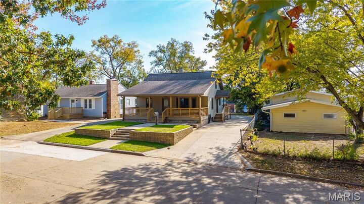 Property Photo:  2039 Woodlawn Avenue  MO 63701 