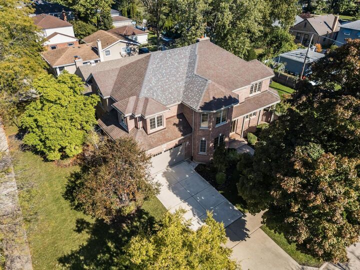 Property Photo:  2618 Glenview Avenue  IL 60068 
