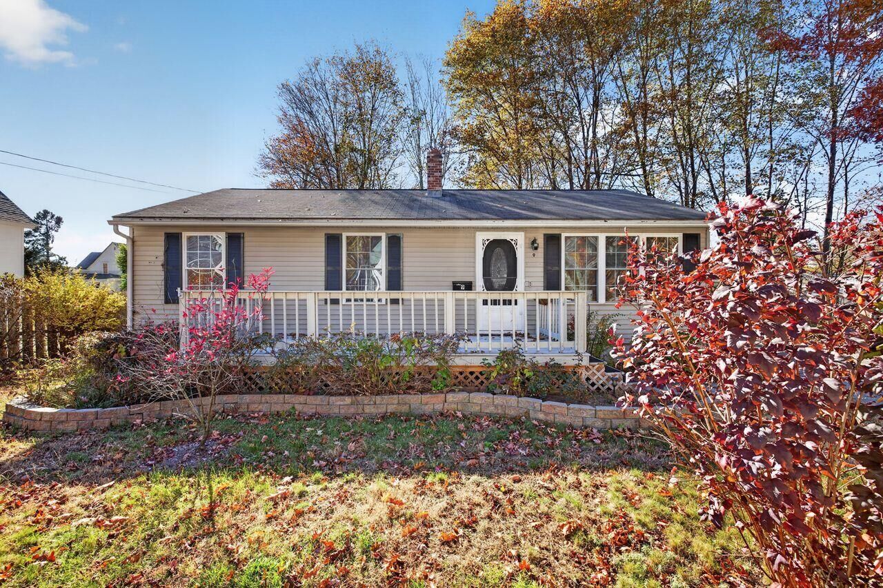Property Photo:  9 Lafayette Street  ME 04073 