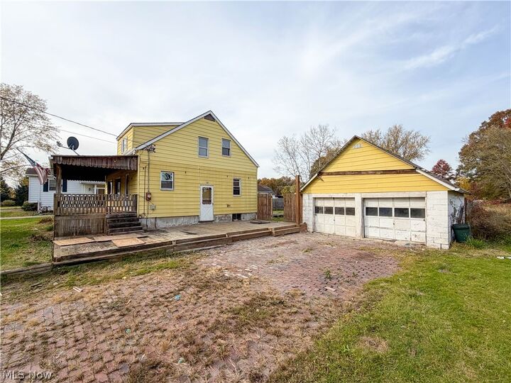 Property Photo: 5574 Charleston Road OH 44444