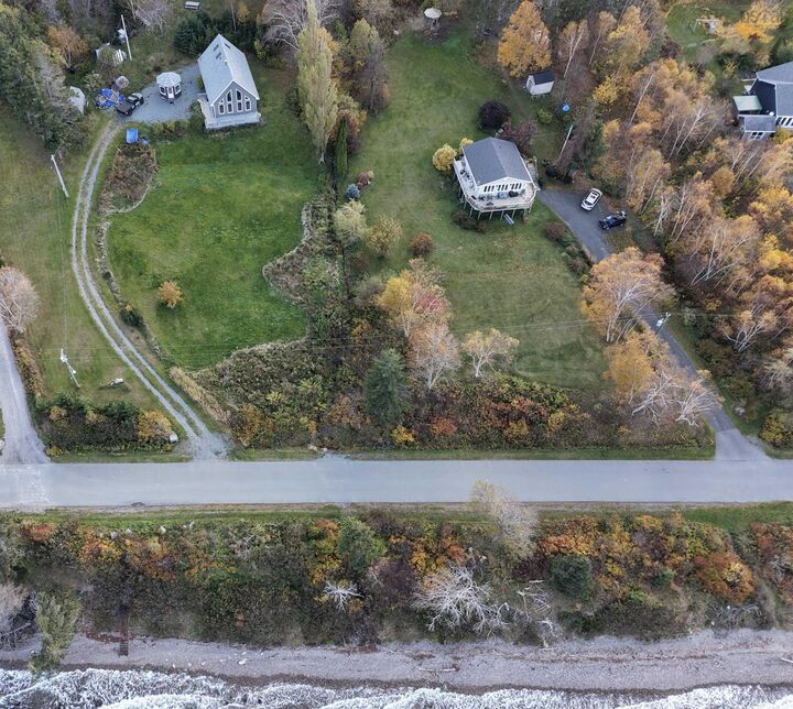 Property Photo: 366 Lakeshore Drive NS B0E 3B0
