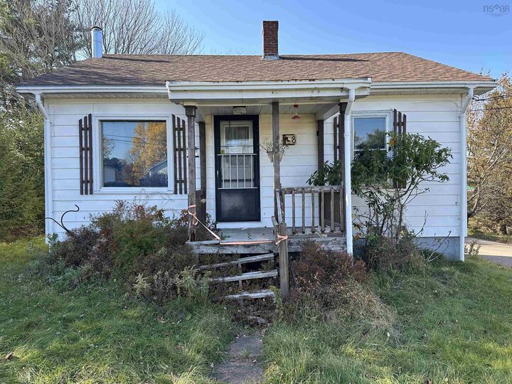 Property Photo:  8 Beverly Avenue  NS B2N 4Y6 