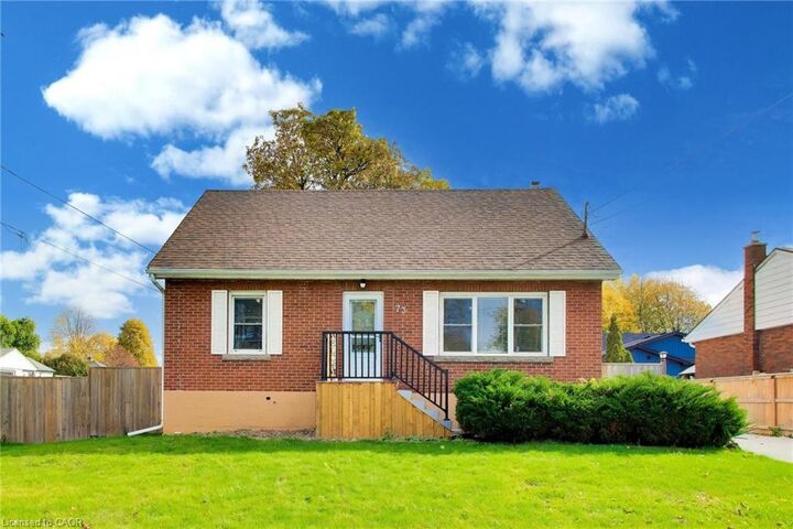Property Photo:  73 Dodson Street  ON L9A 3K8 