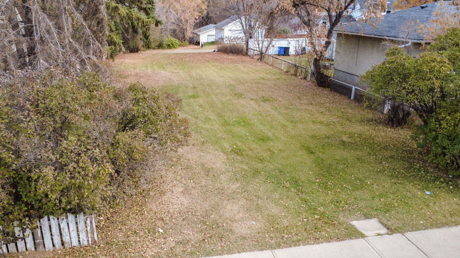 Property Photo: 5213 47 Avenue AB T4N 3P9