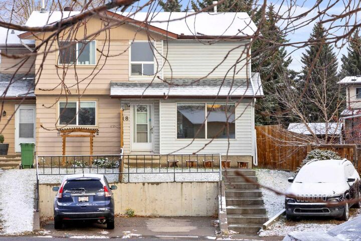 Property Photo: 18 Fonda Crescent SE AB T2A 5S6