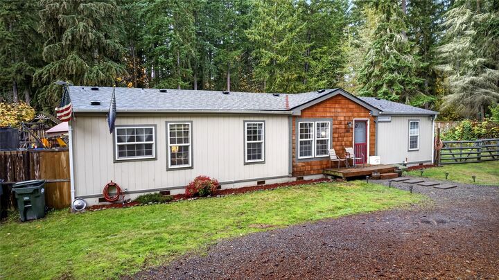 Property Photo:  36110  49th Avenue Ct E  WA 98328 