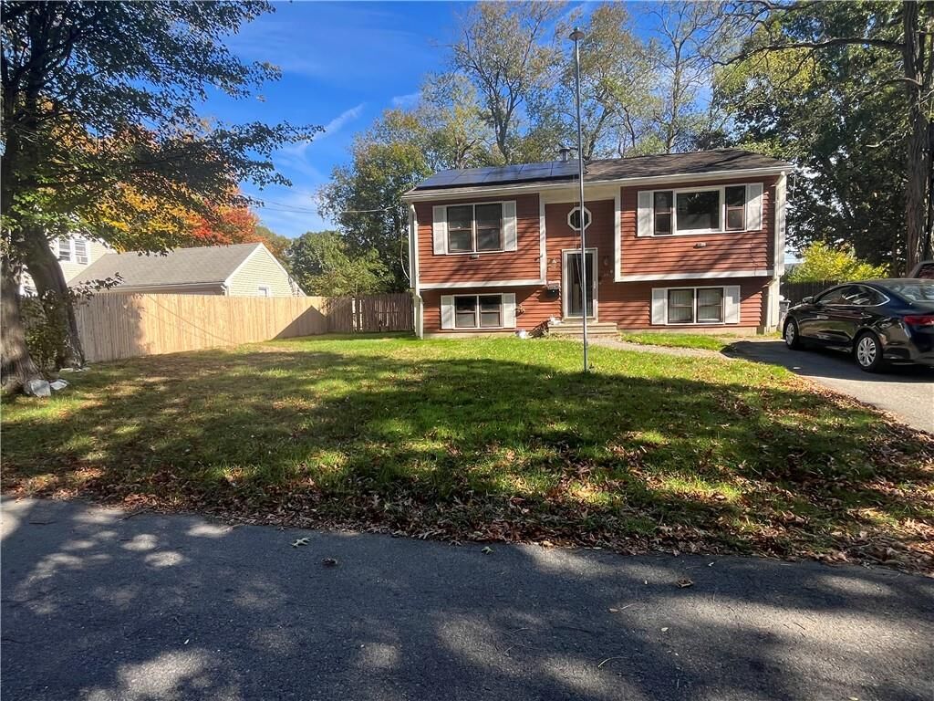 Property Photo:  39 Sachem Road  RI 02915 