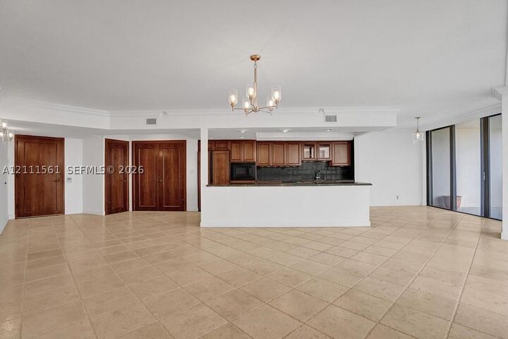 Property Photo: 19667 Turnberry Way 26B FL 33180