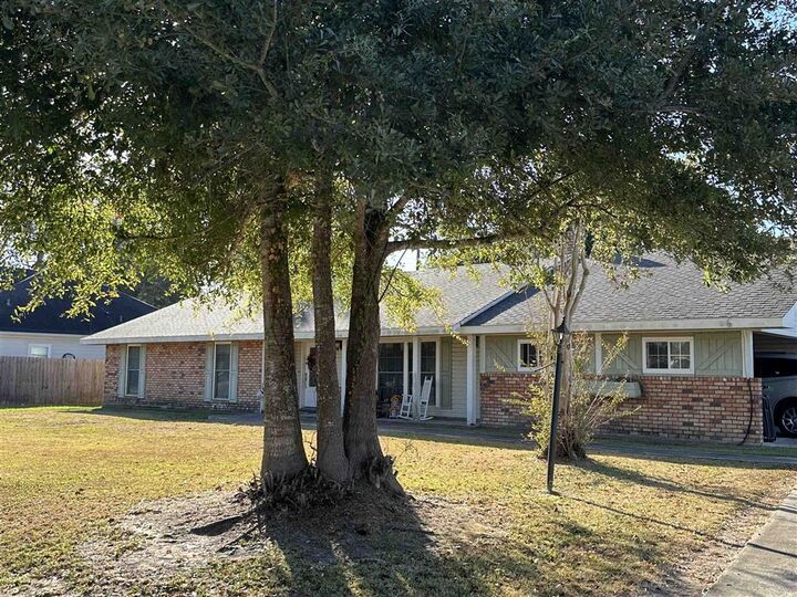 Property Photo: 565 Rollins Road LA 70611