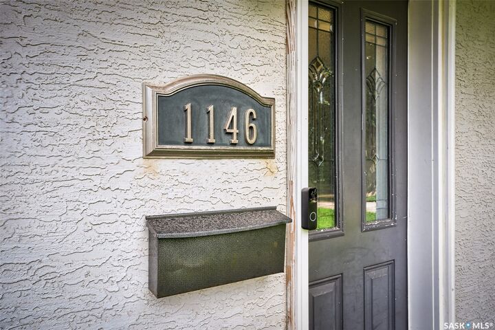 Property Photo:  1146 Duffield Crescent  SK S6H 5M4 