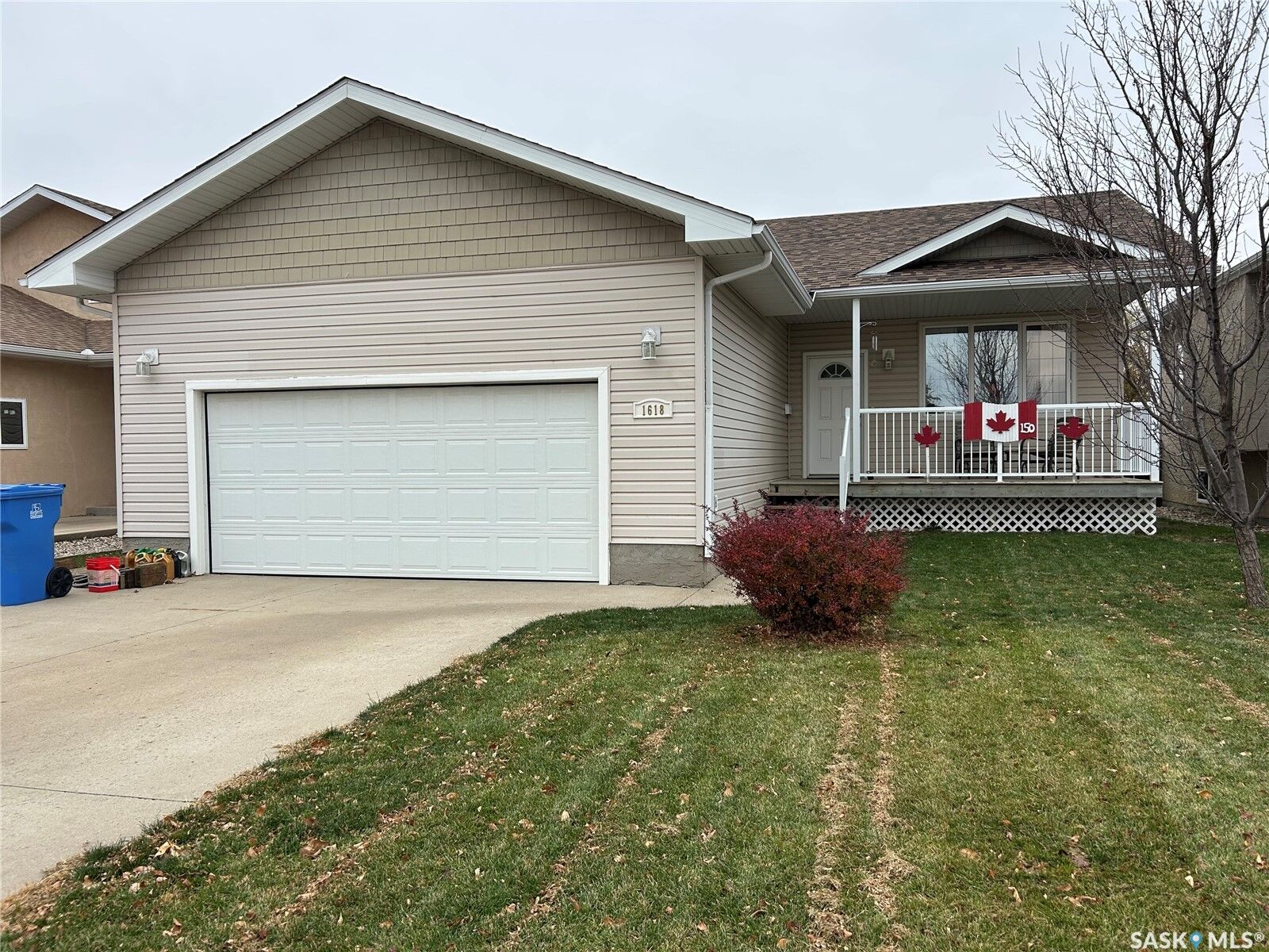 Property Photo:  1618 2nd Street  SK S4A 0N1 