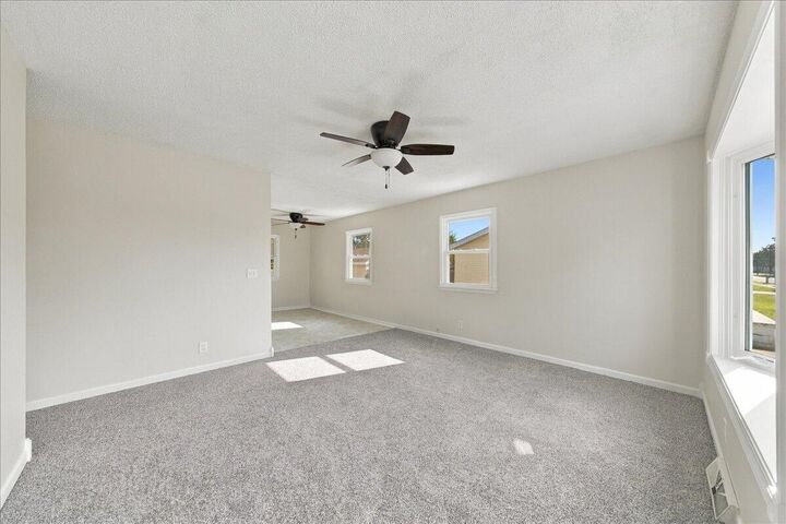 Property Photo:  4333 N 14th  Street  IA 51510 