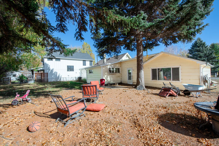 Property Photo: 406 Schiller Street WY 82801
