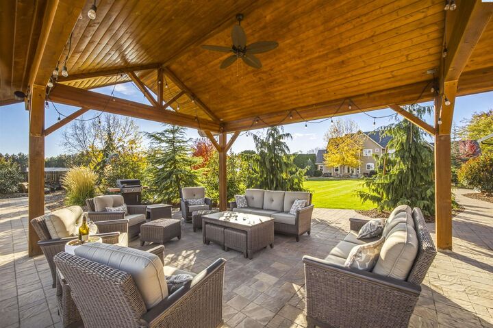 Property Photo: 2613 Road 80 WA 99301