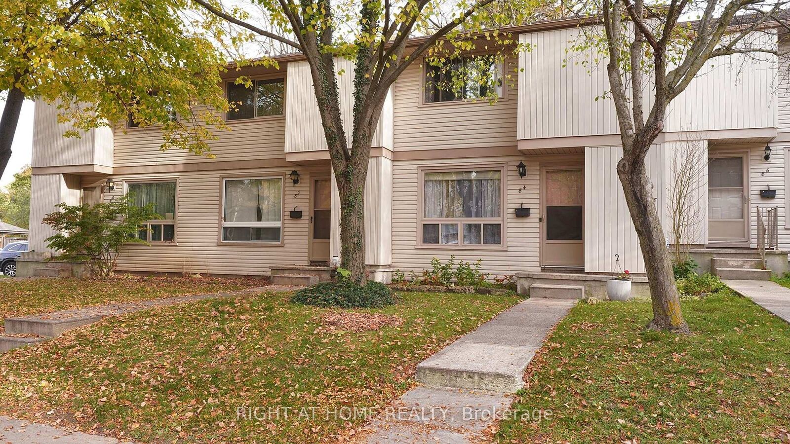 Property Photo: 84 Monmore Road 36 ON N6G 3B3
