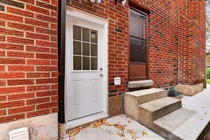 Property Photo:  1919 Poppy Lane  ON L1V 2T4 
