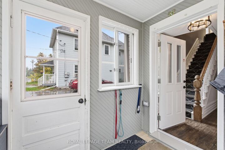 Property Photo:  224 Reuben Crescent  ON K0G 1J0 