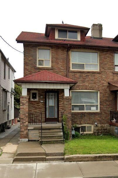 Property Photo:  275 Oakwood Avenue Main Floor Unit  ON M6E 2V3 