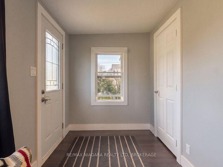 Property Photo:  173 Glenwood Avenue  ON L3K 5N2 