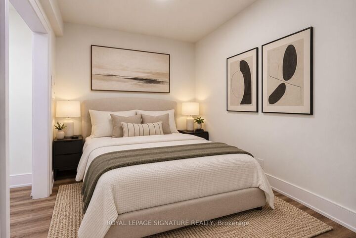 Property Photo:  231 Vaughan Road B17  ON M6C 2M9 