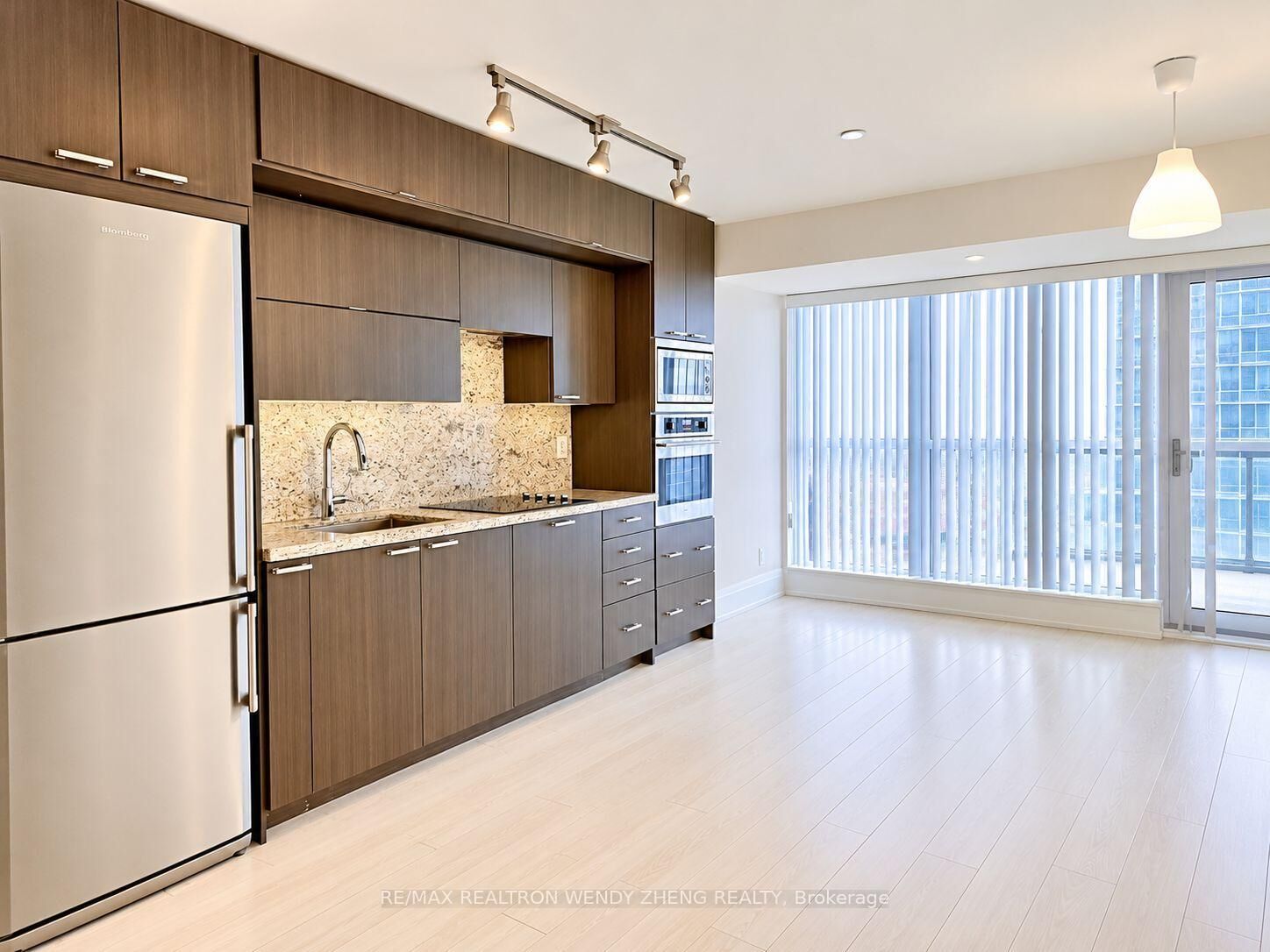 Property Photo:  120 Harrison Garden Boulevard 820  ON M2N 0C2 
