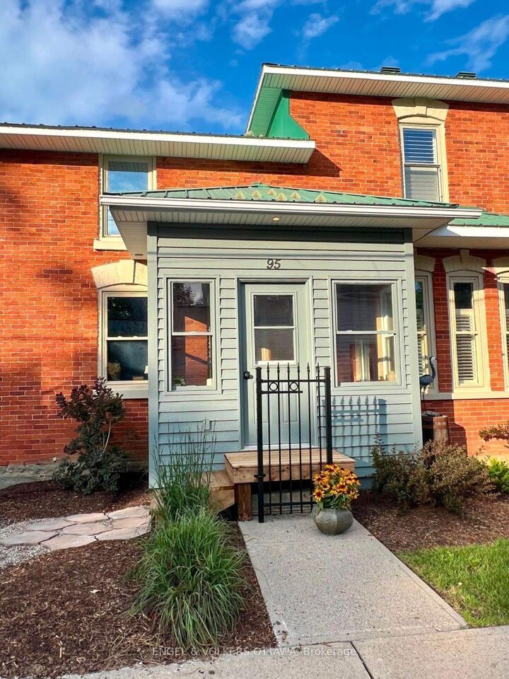 Property Photo:  95 Mitcheson Street  ON K0A 1A0 