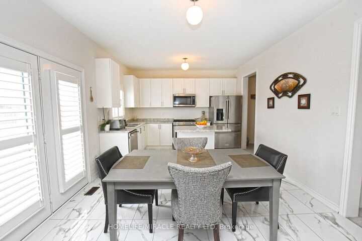 Property Photo:  789 Halbert Drive  ON L9V 3S3 