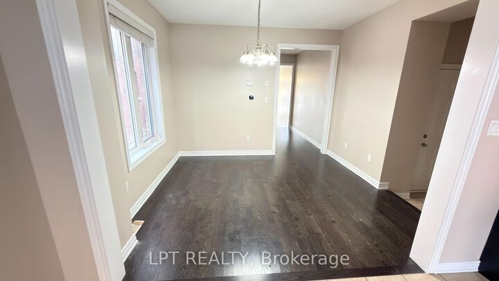 Property Photo:  35 Humberstone Crescent  ON L7A 4C2 