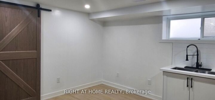Property Photo:  49 Brightside Drive  ON M1E 3Y8 