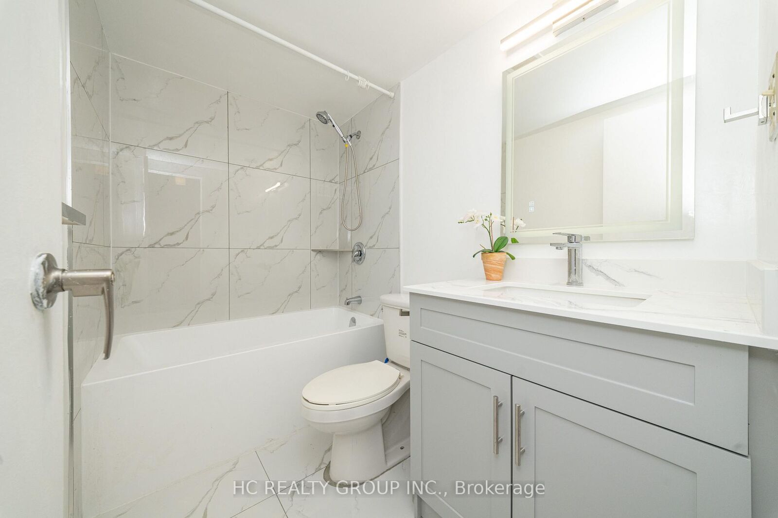 Property Photo:  1250 Bridletowne Circle 505  ON M1W 2V1 