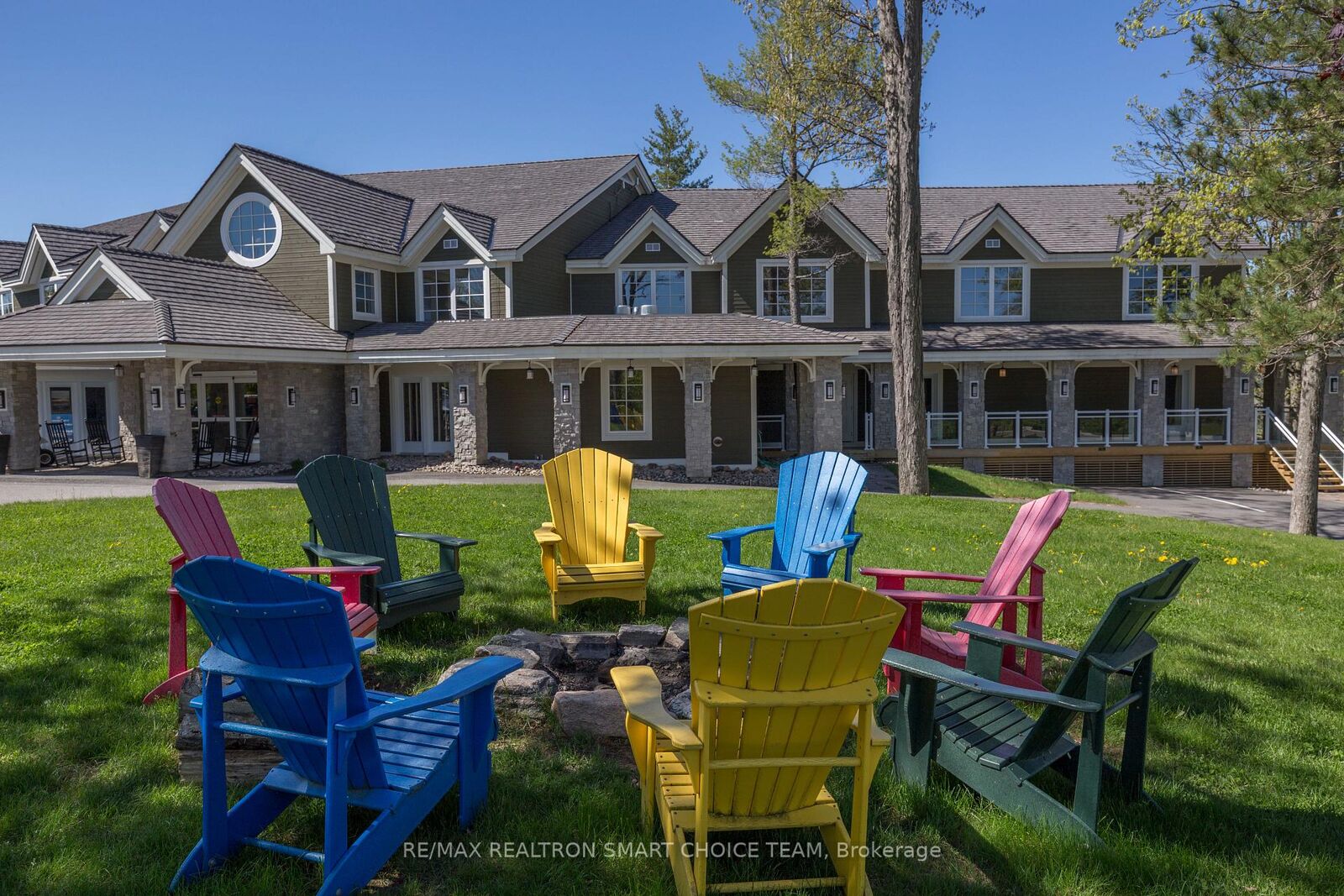 Property Photo:  1869 Muskoka 118 Road W L204-A1&Ampb1  ON P1L 1W8 