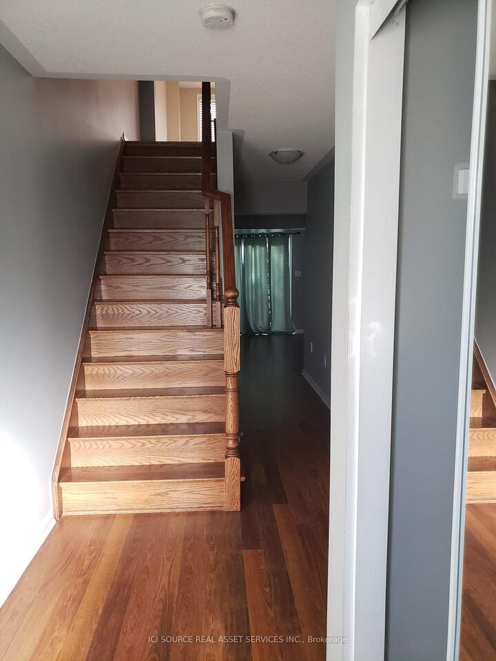 Property Photo:  27 Bevington Road  ON L7A 0S1 