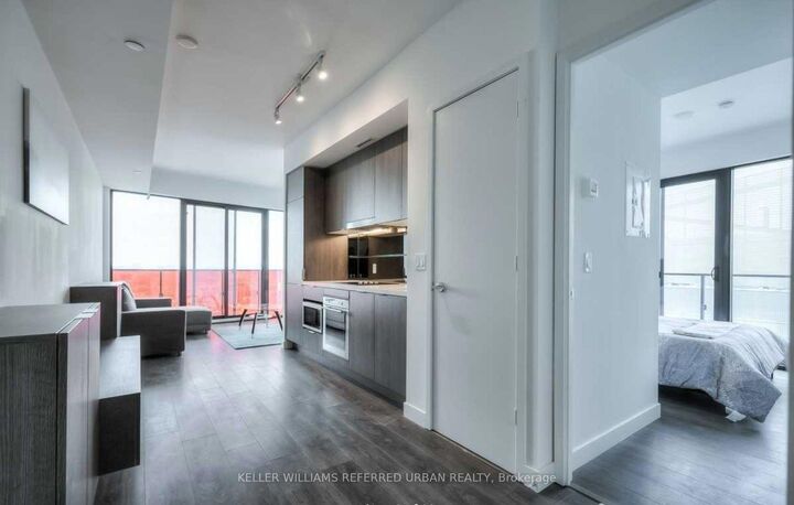 Property Photo:  215 Queen Street W 2305  ON M5A 1S2 