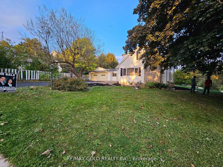 Property Photo:  285 North Water Street W  ON N0G 2L3 