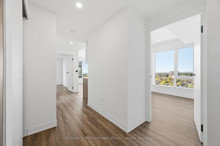 Property Photo:  15 Assembly Lane 901  ON M6H 0H3 