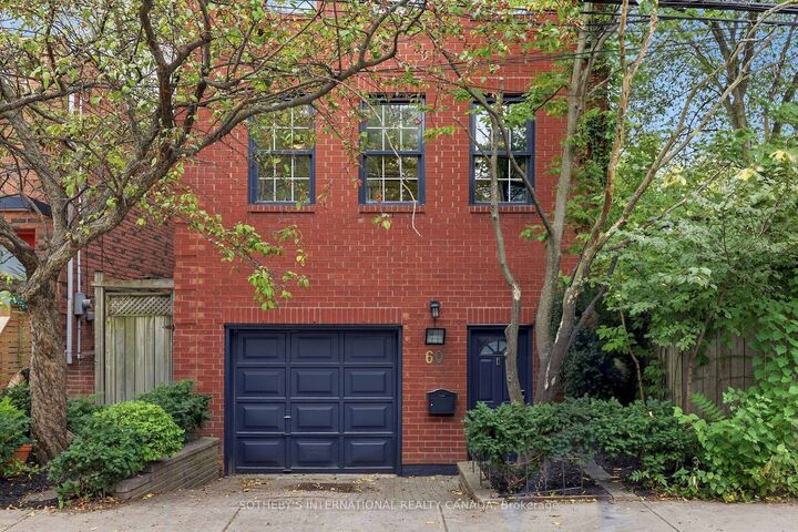 Property Photo:  60 Poulett Street  ON M5A 1Z5 