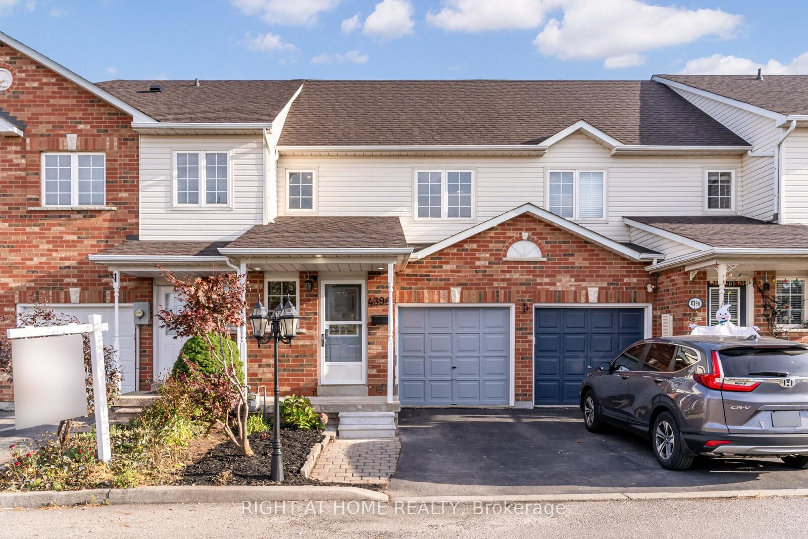 Property Photo:  4398 Fairview Street  ON L7L 6S8 