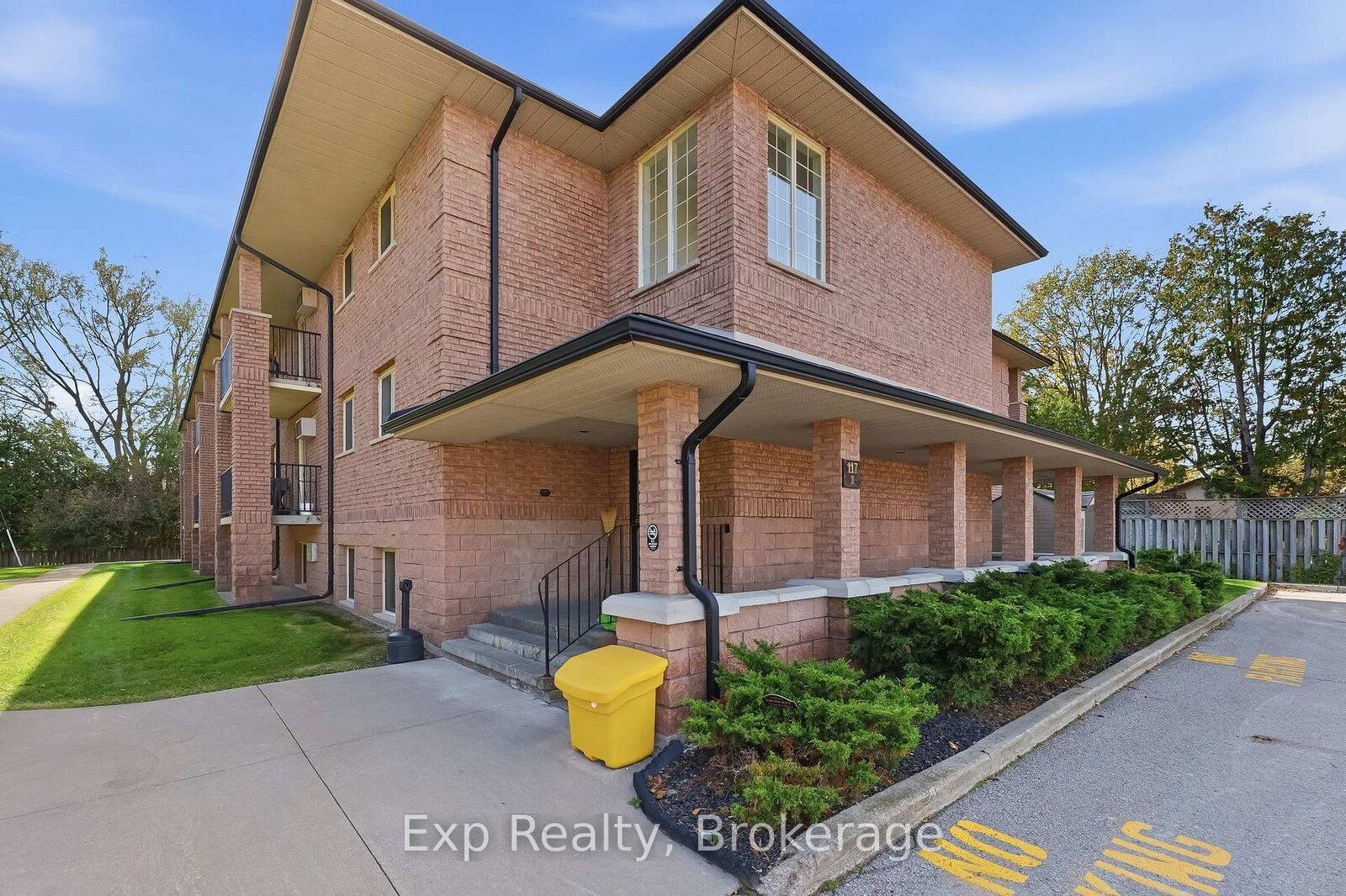 Property Photo: 117 Prince Edward Street 201 ON K0K 1H0